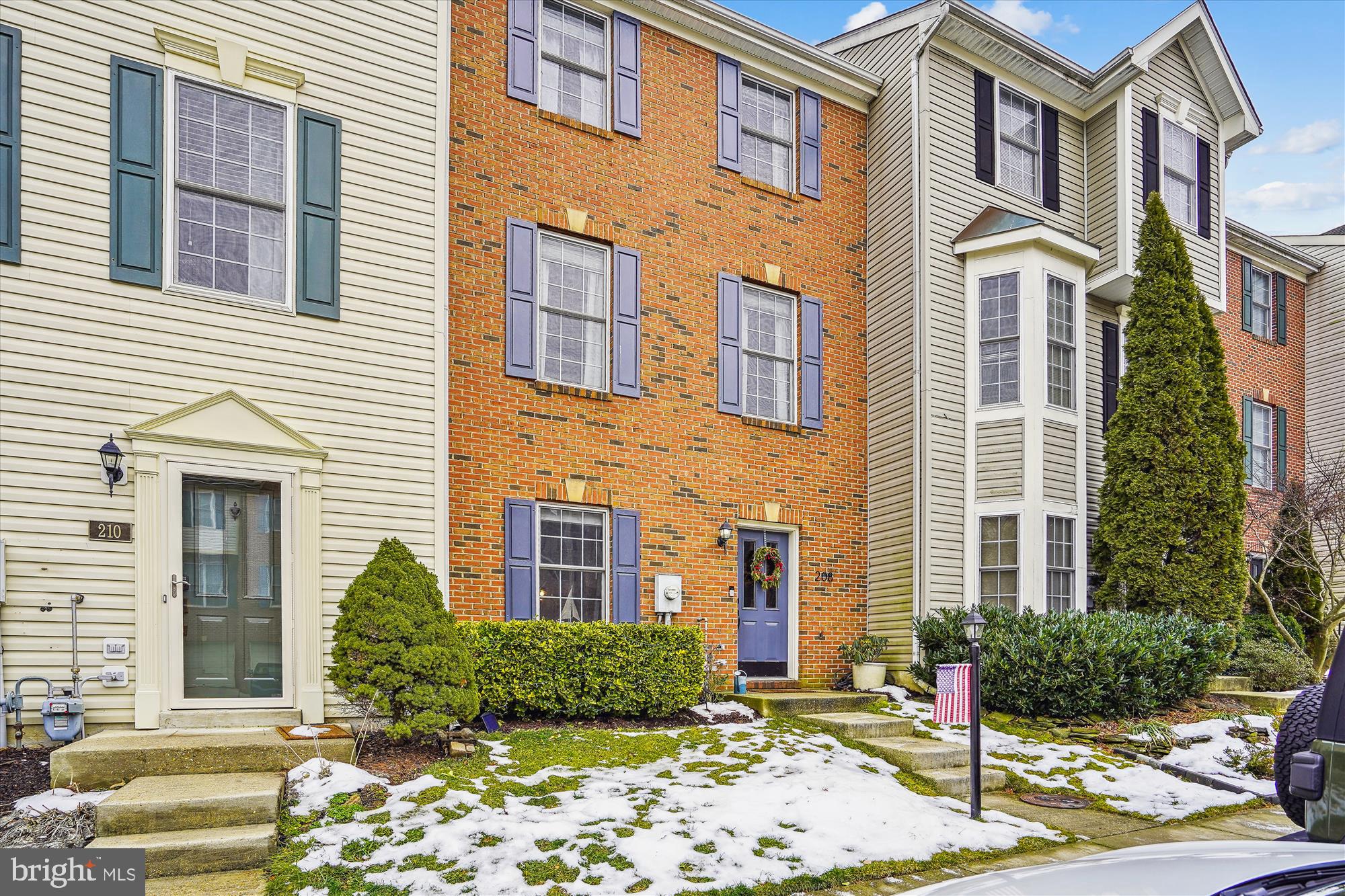 RIVER OAKS - Residential