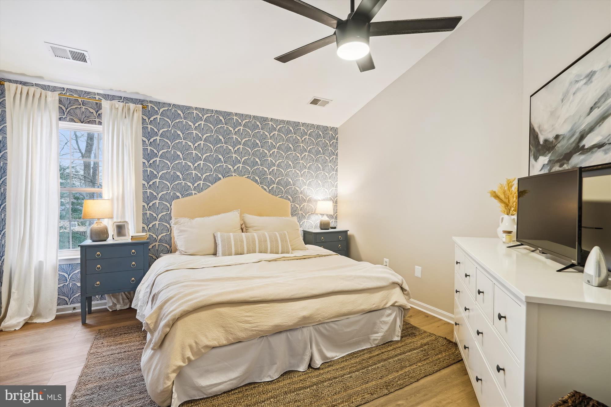 RIVER OAKS - Residential