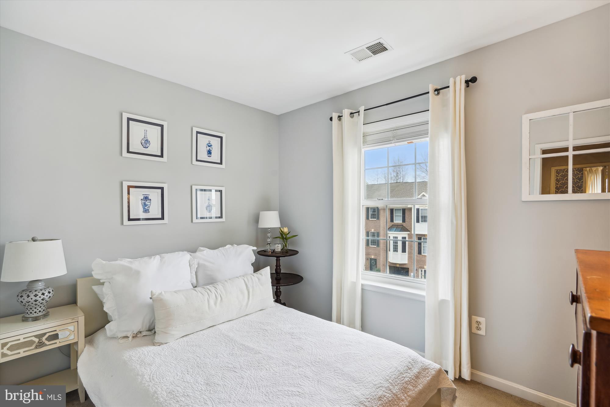 RIVER OAKS - Residential