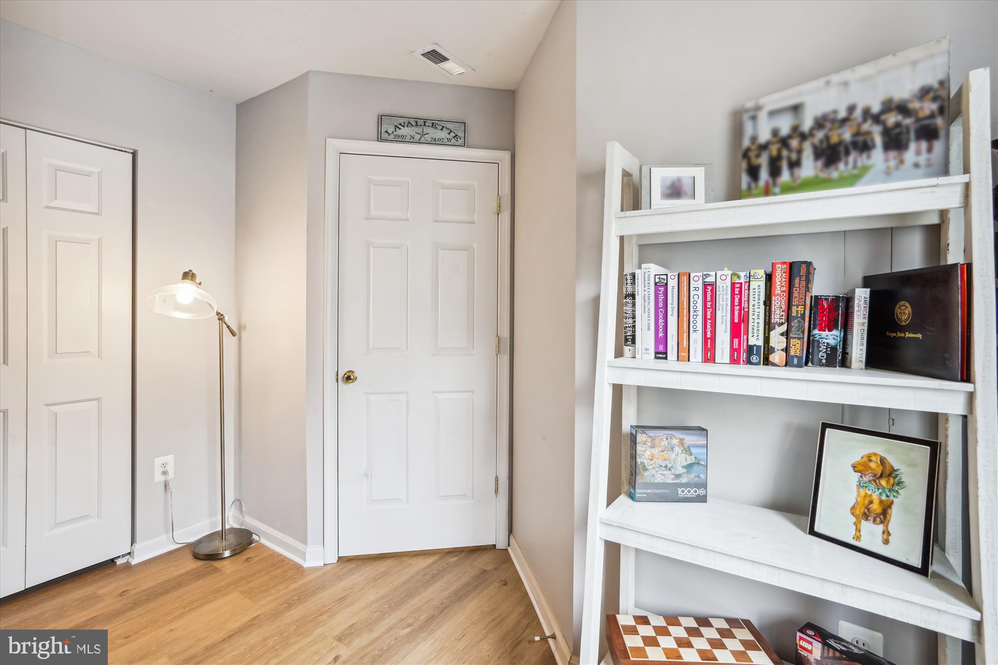 RIVER OAKS - Residential