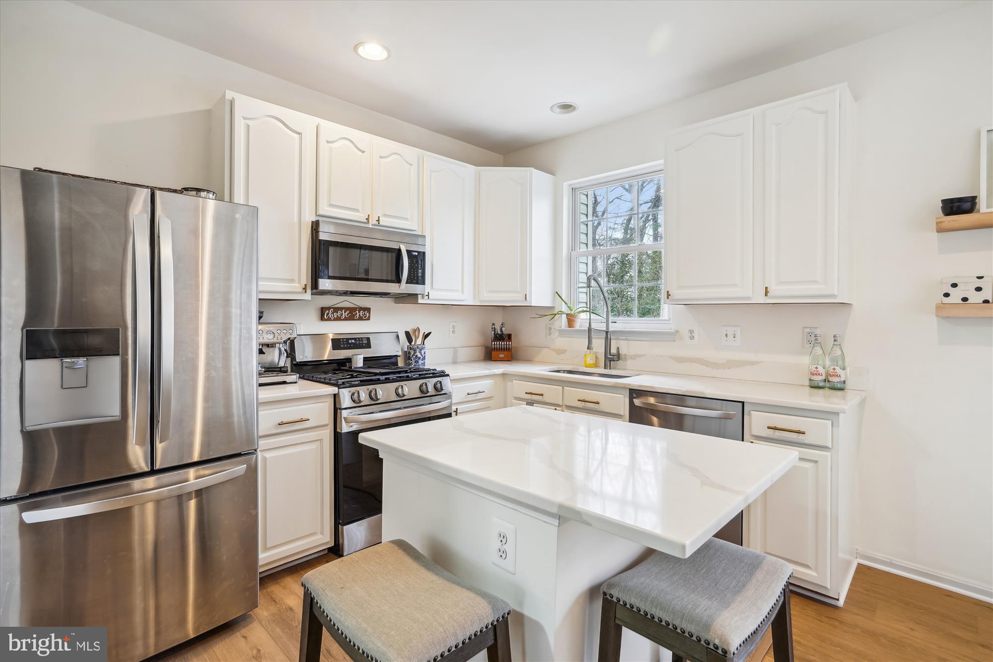 RIVER OAKS - Residential