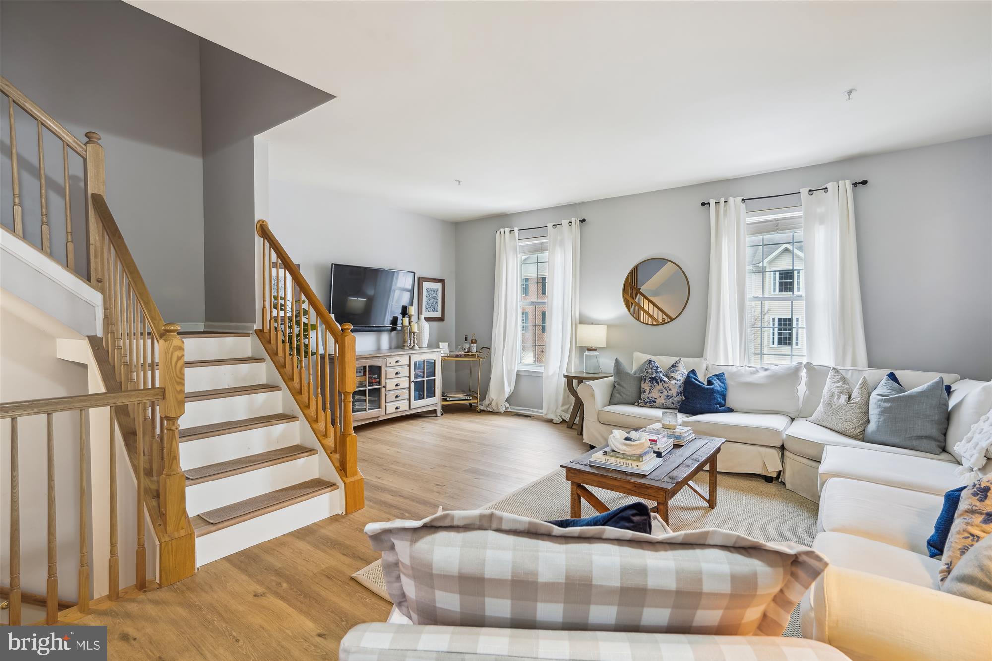 RIVER OAKS - Residential