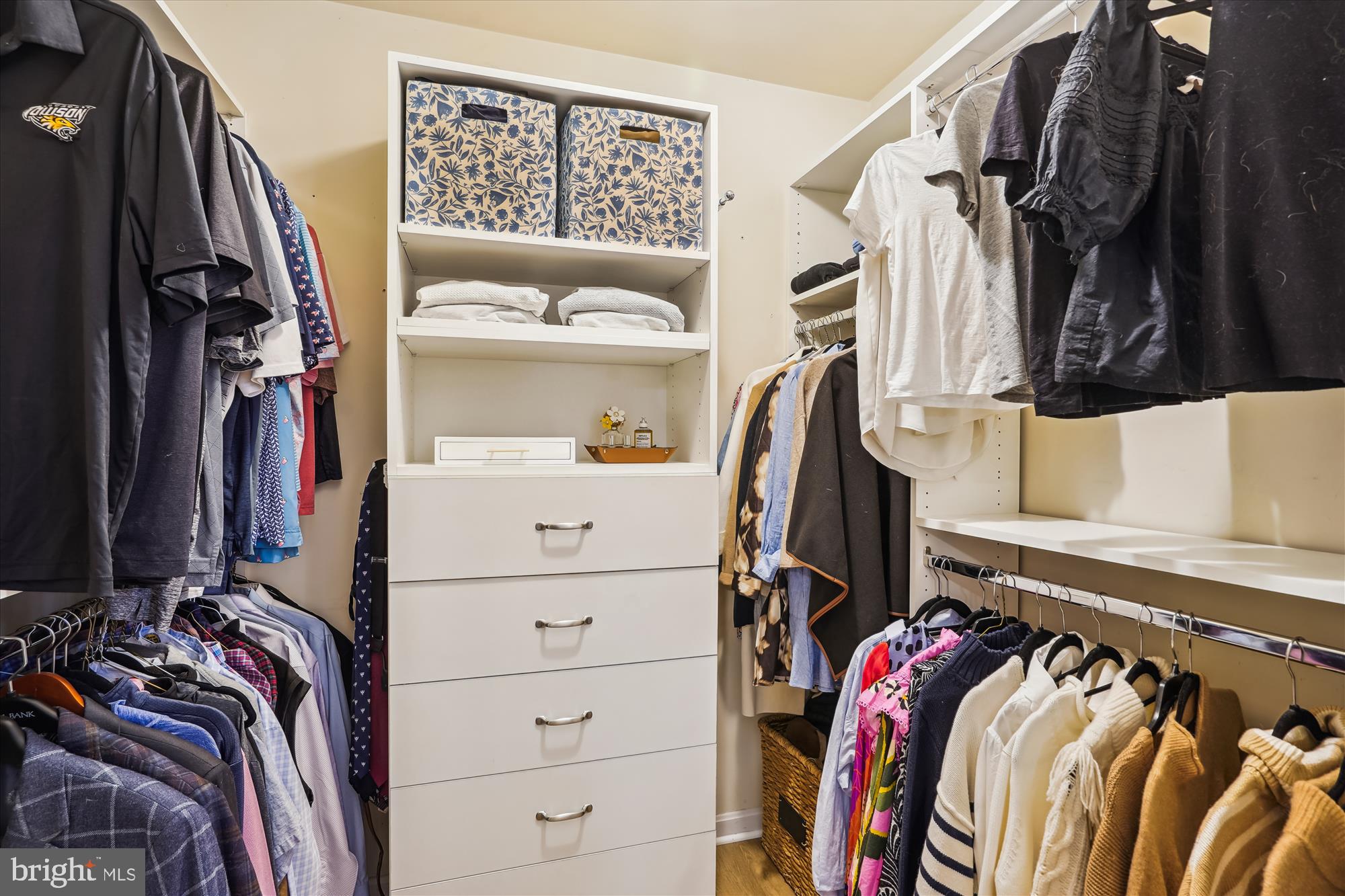 RIVER OAKS - Residential