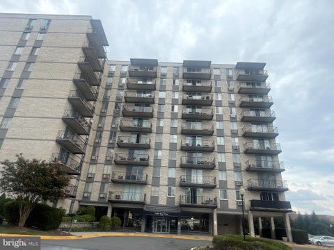 Photo of 3245 Rio Dr #903, FALLS CHURCH, VA 22040 (MLS # VAFA2004216)