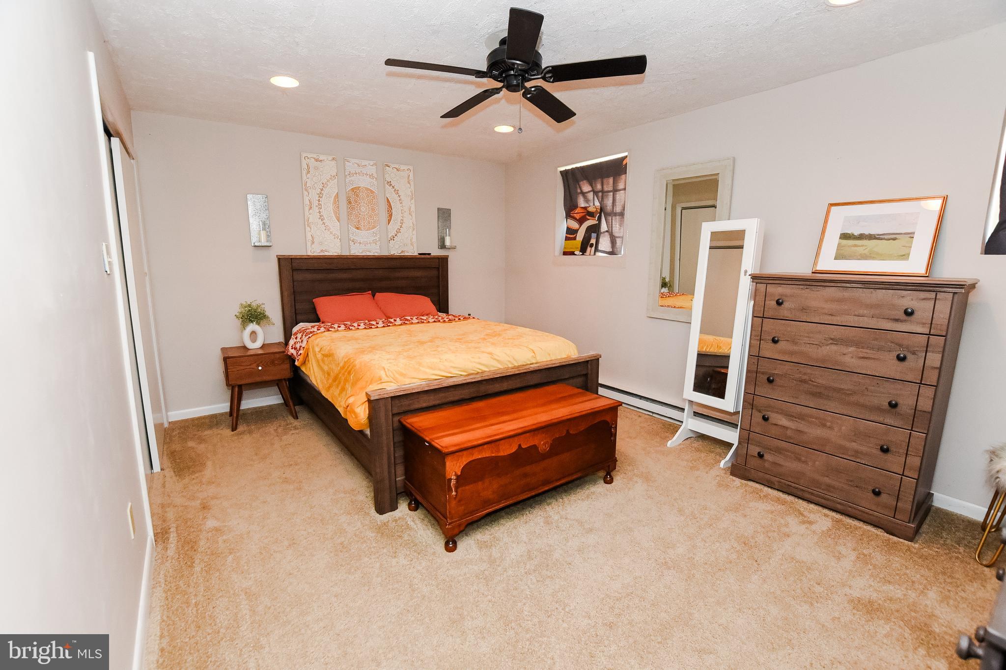 BRADDOCK MANOR - Residential