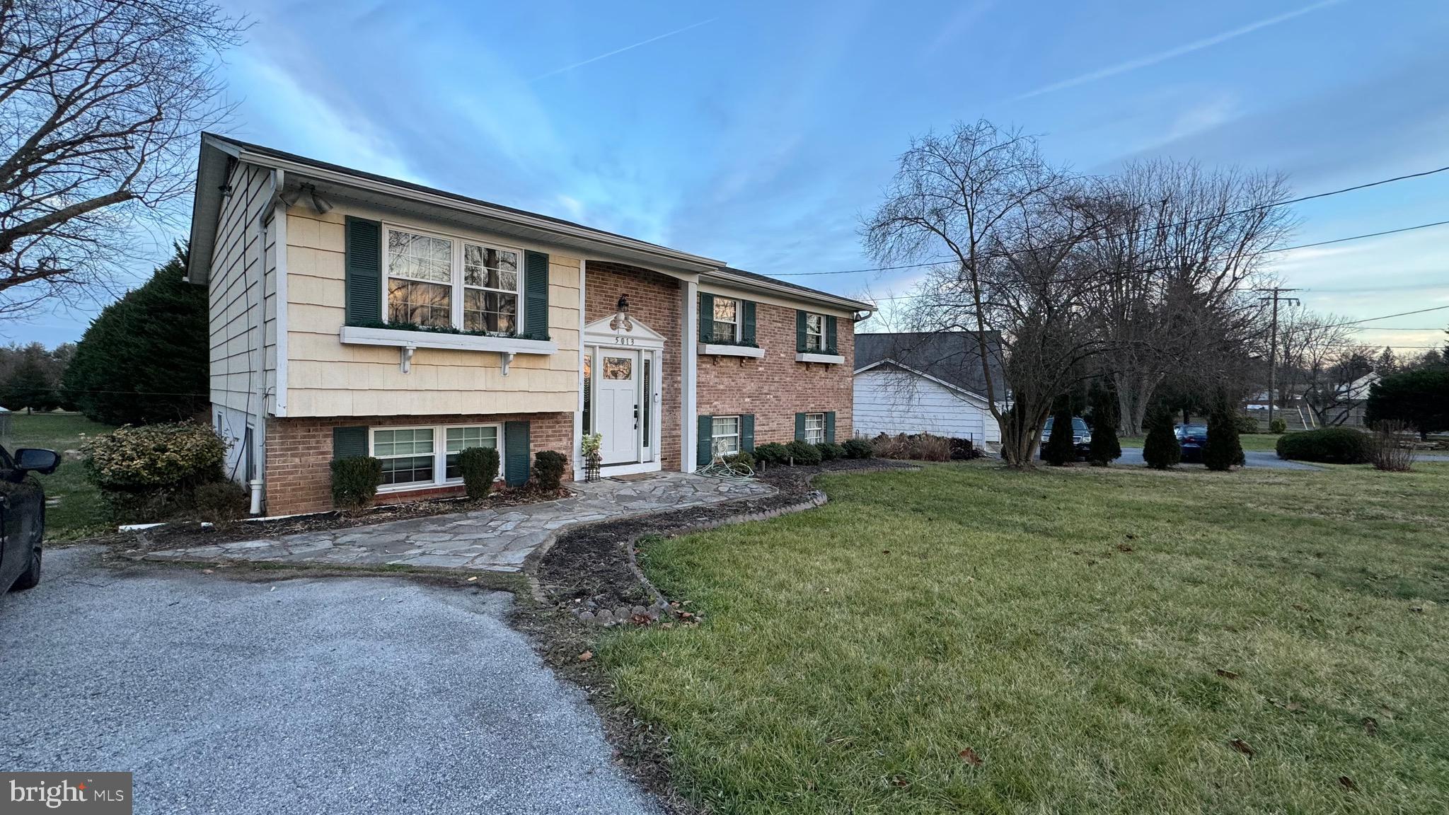 BRADDOCK MANOR - Residential