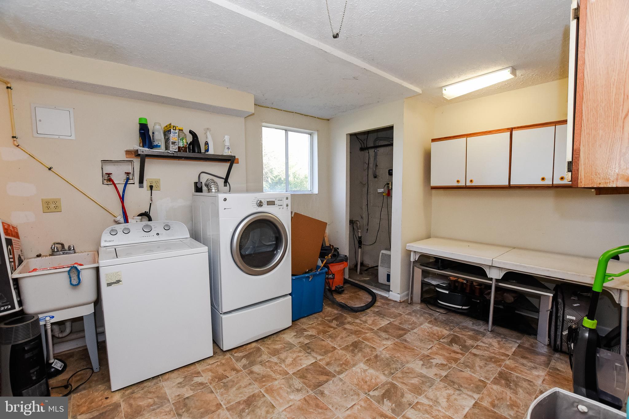 BRADDOCK MANOR - Residential