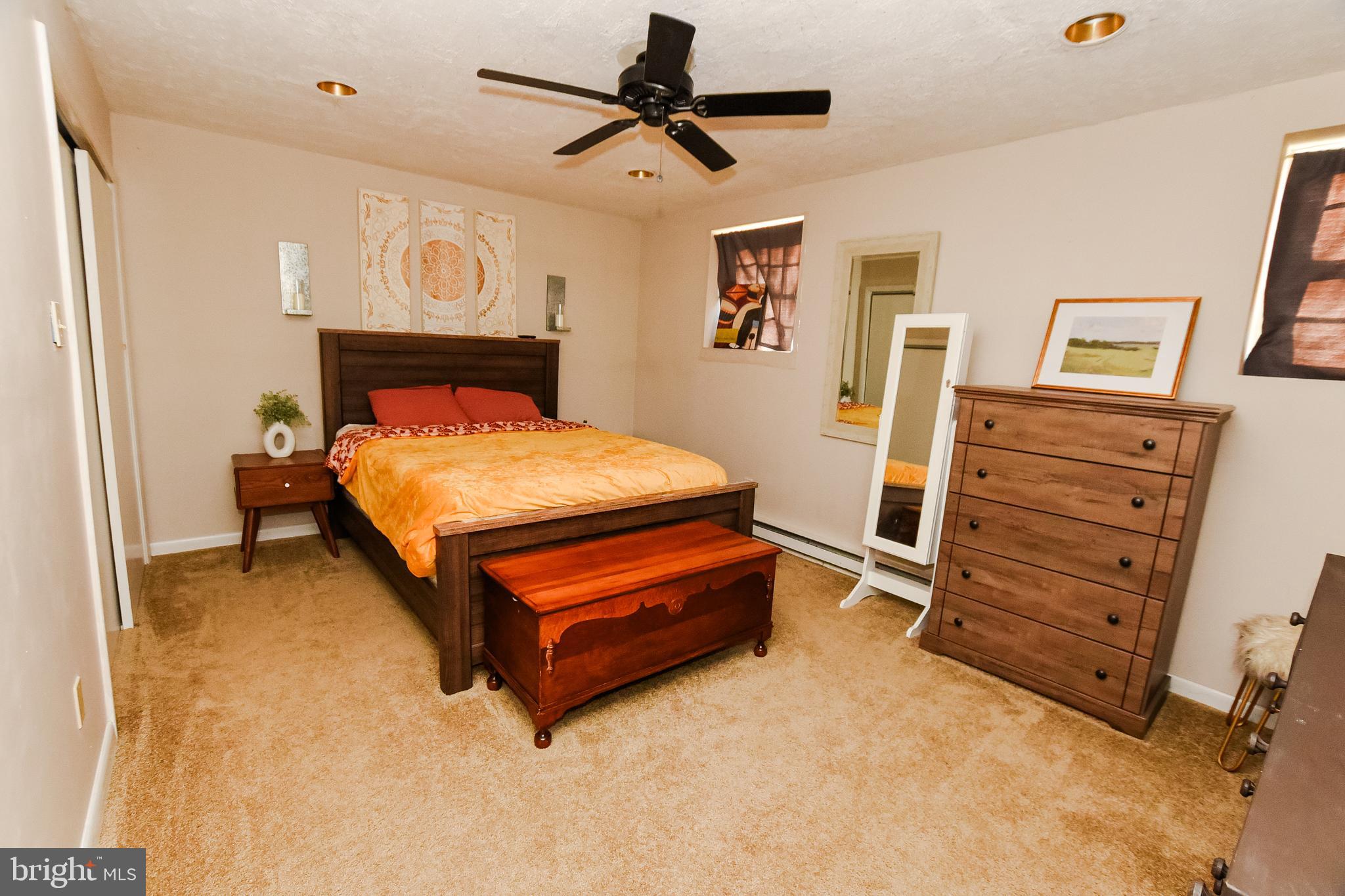 BRADDOCK MANOR - Residential