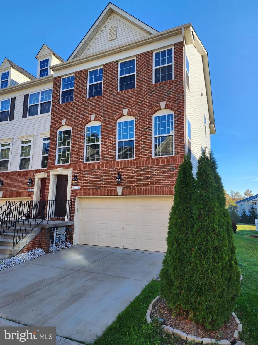 Luxury townhouse in Boyers Ridge!  Three finished levels, 9' ceilings, hardwood flooring on main and lower level, newer carpet in bedroom level, gourmet kitchen w/stainless steel appliances, tile backsplash and granite counters.  Two decks to enjoy outdoor spaces.  Convenient location to shopping, commuting and amenities!

Owner must approve pets - mp cats.  Additional pet rent.  Qualifying criteria include a minimum credit score of 650 and annual income 35 times the monthly rent, ($101,500).  $500K tenant insurance requird.