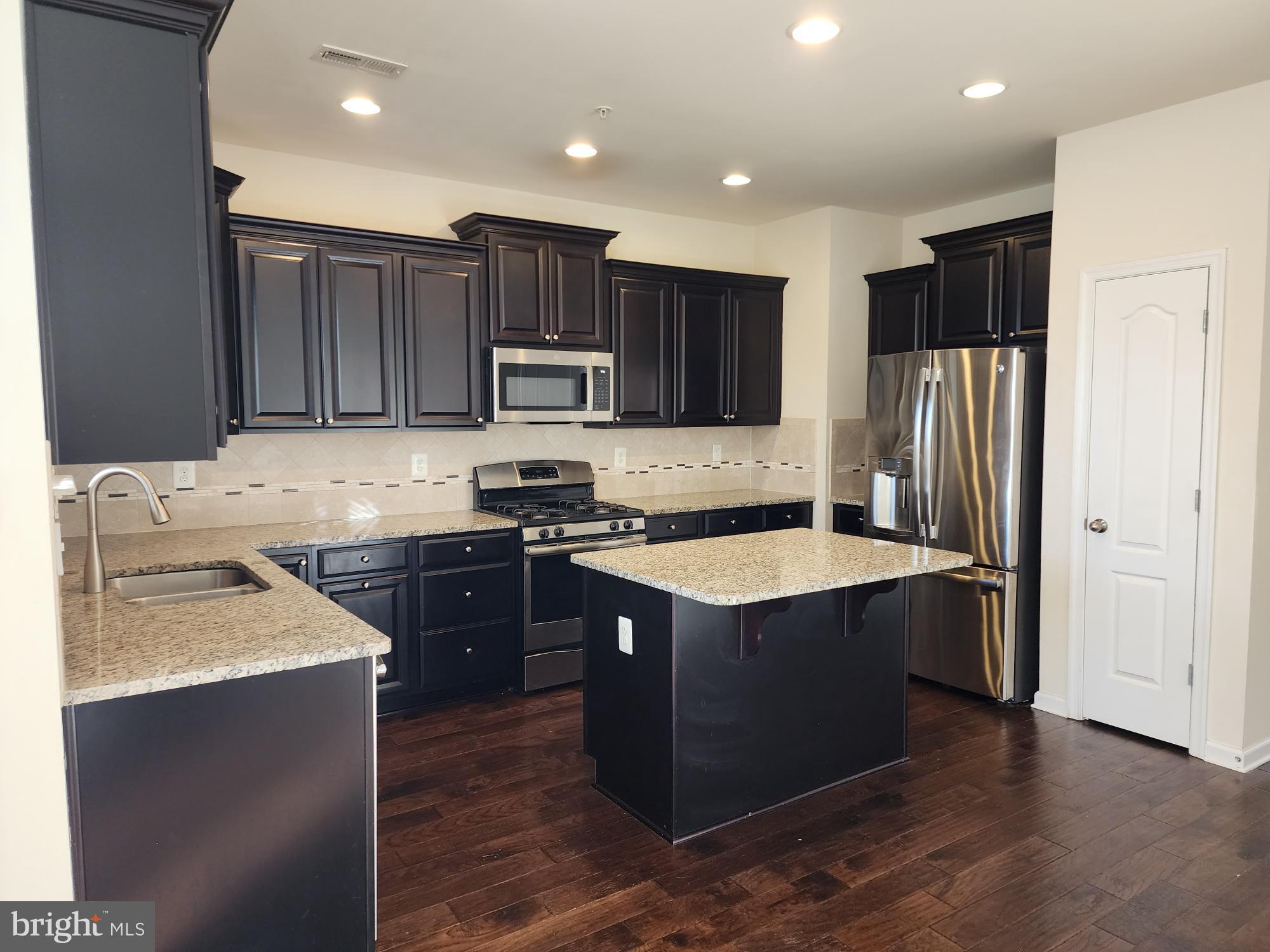 BOYERS RIDGE - Residential Lease