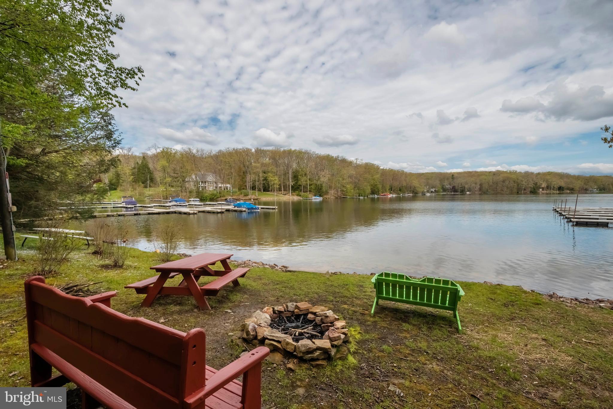 RED RUN CONDO - Residential