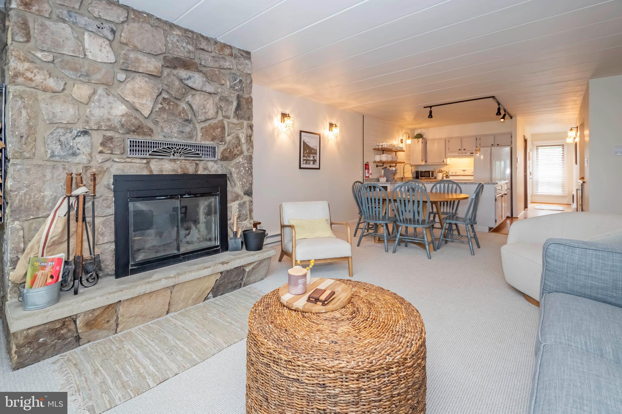 RED RUN CONDO - Residential