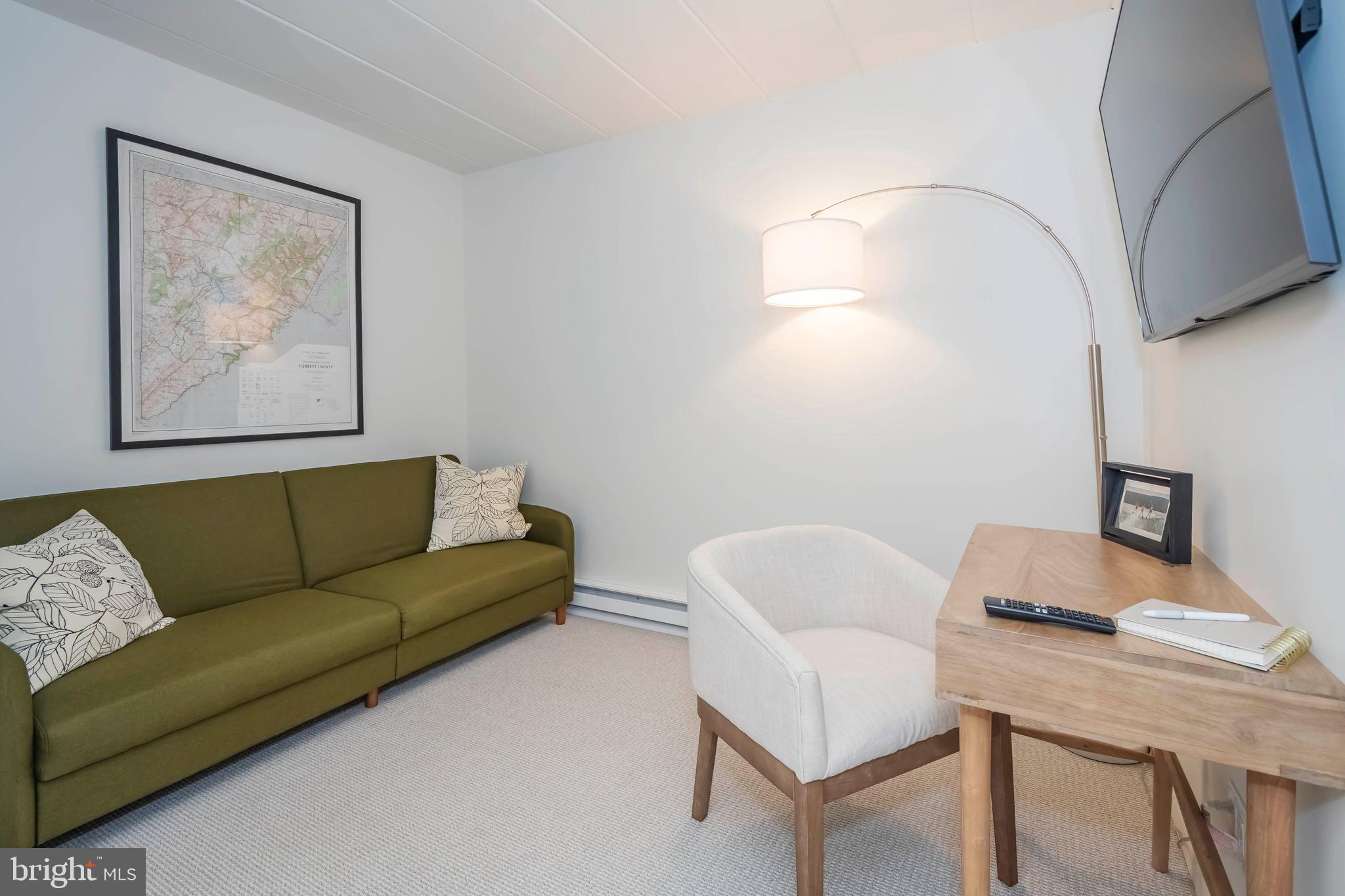 RED RUN CONDO - Residential