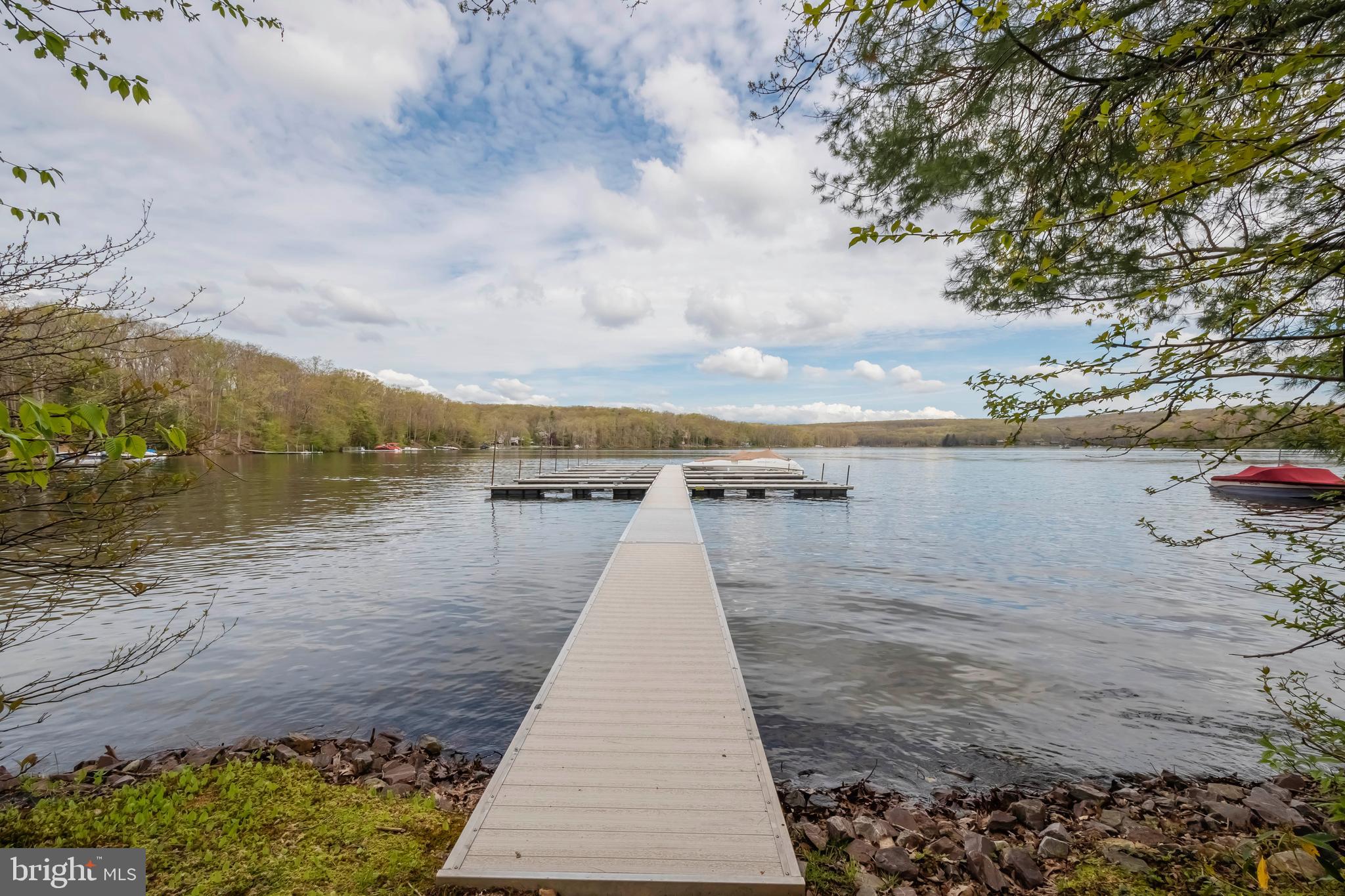 RED RUN CONDO - Residential