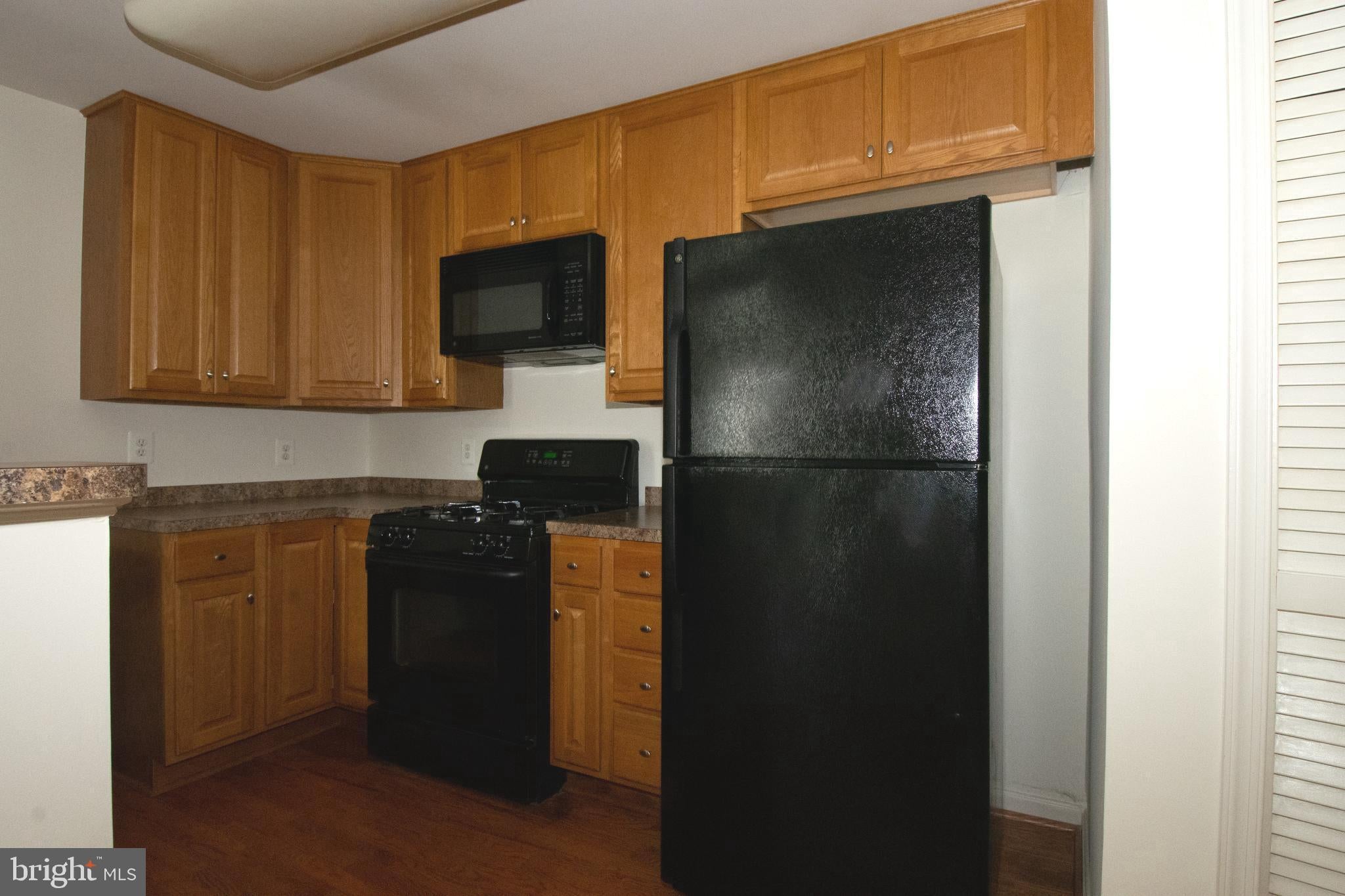 21197 MCFADDEN SQUARE 403