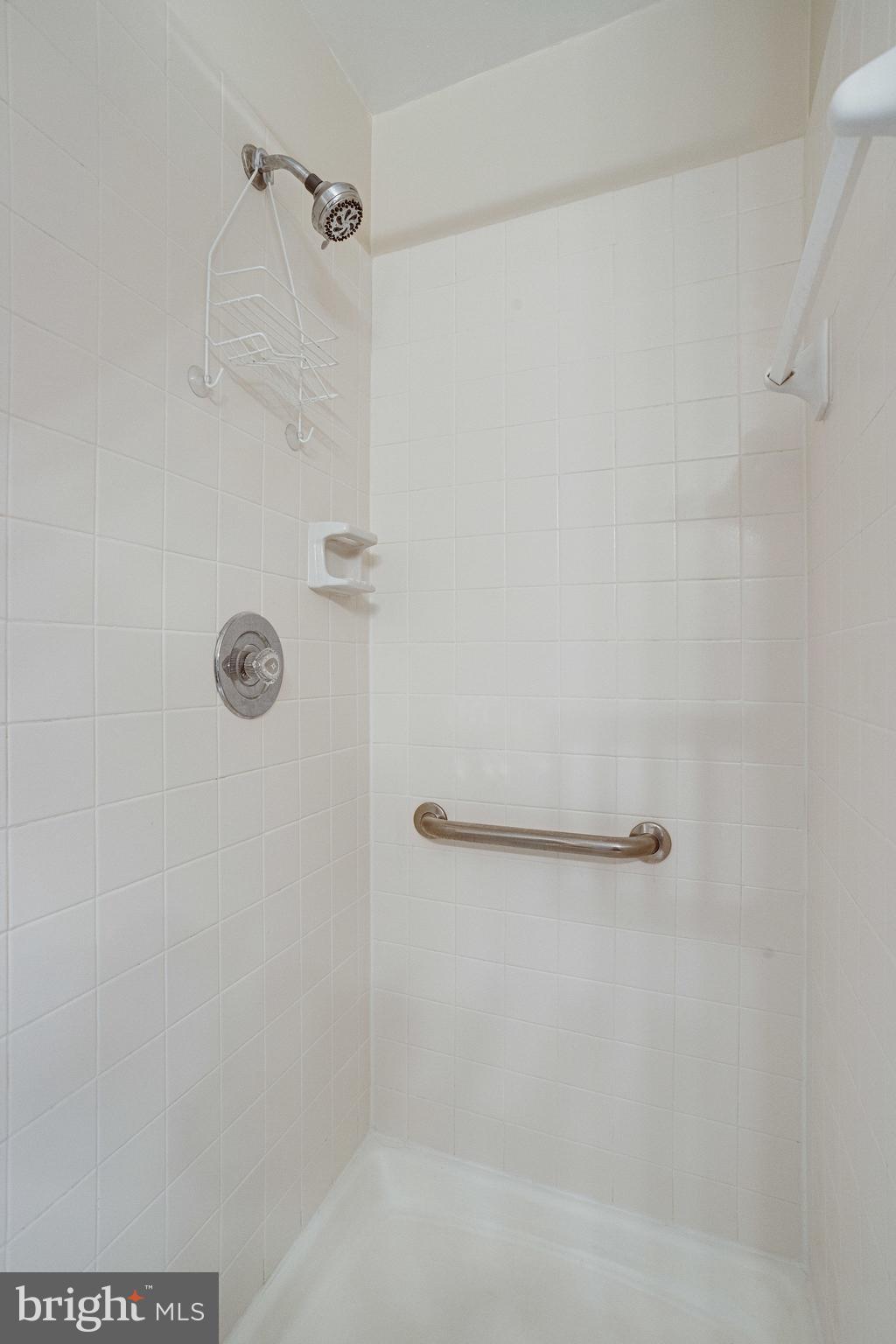 HAMPTON FOREST - Residential