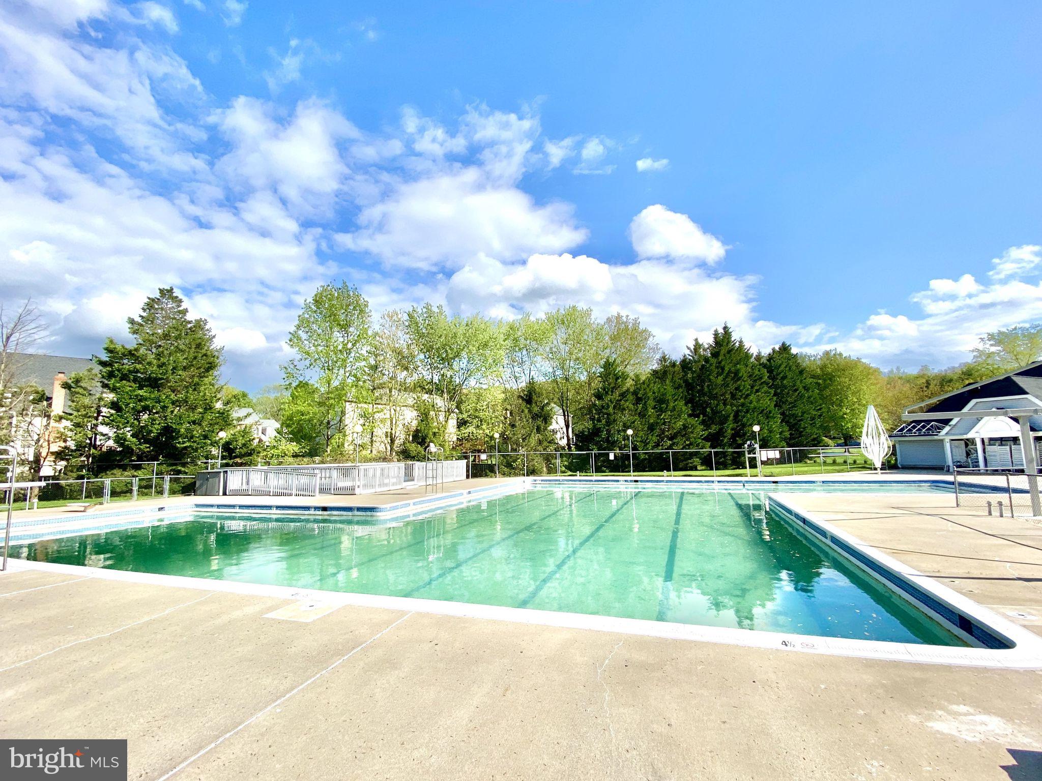 HAMPTON FOREST - Residential