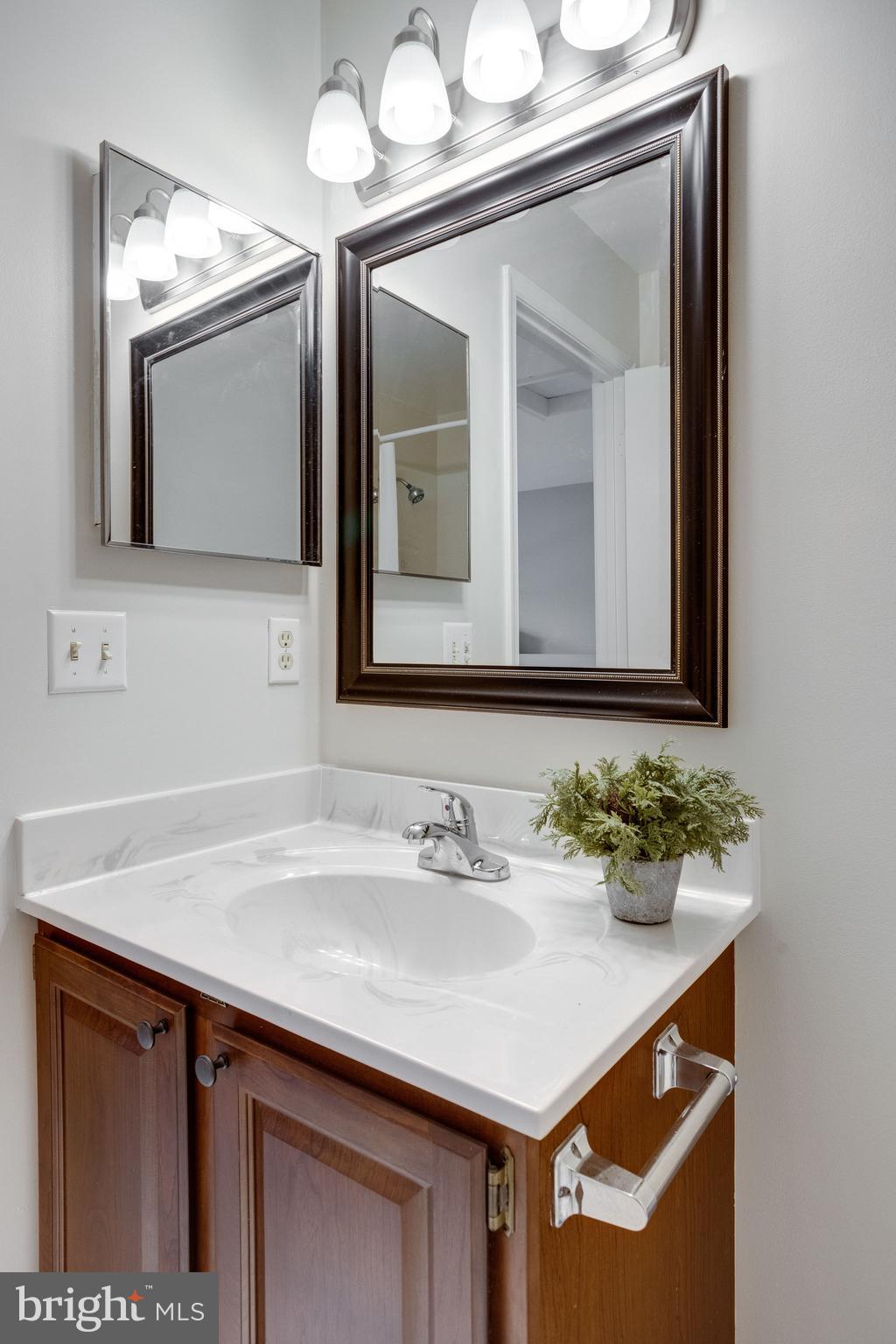 HAMPTON FOREST - Residential