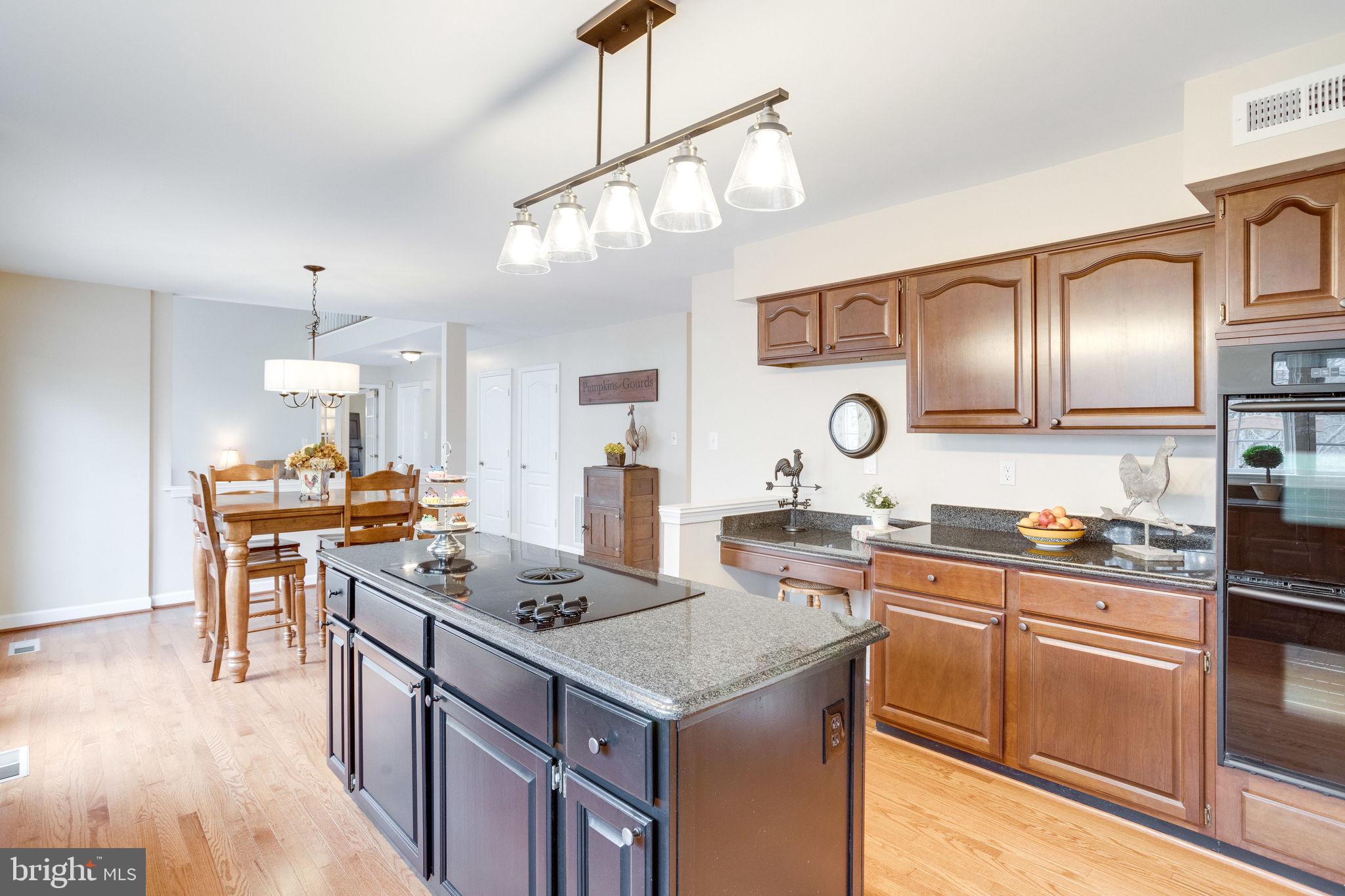 HAMPTON FOREST - Residential