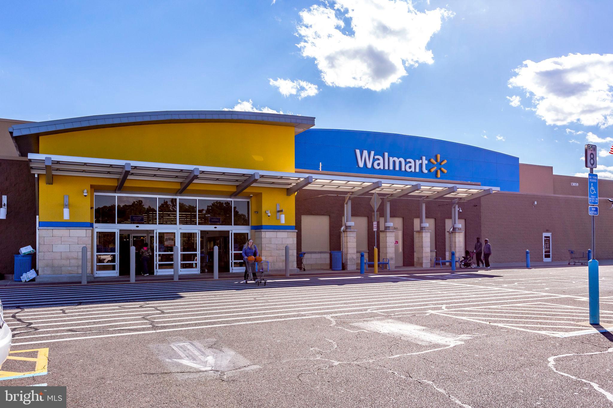 HAMPTON FOREST - Residential