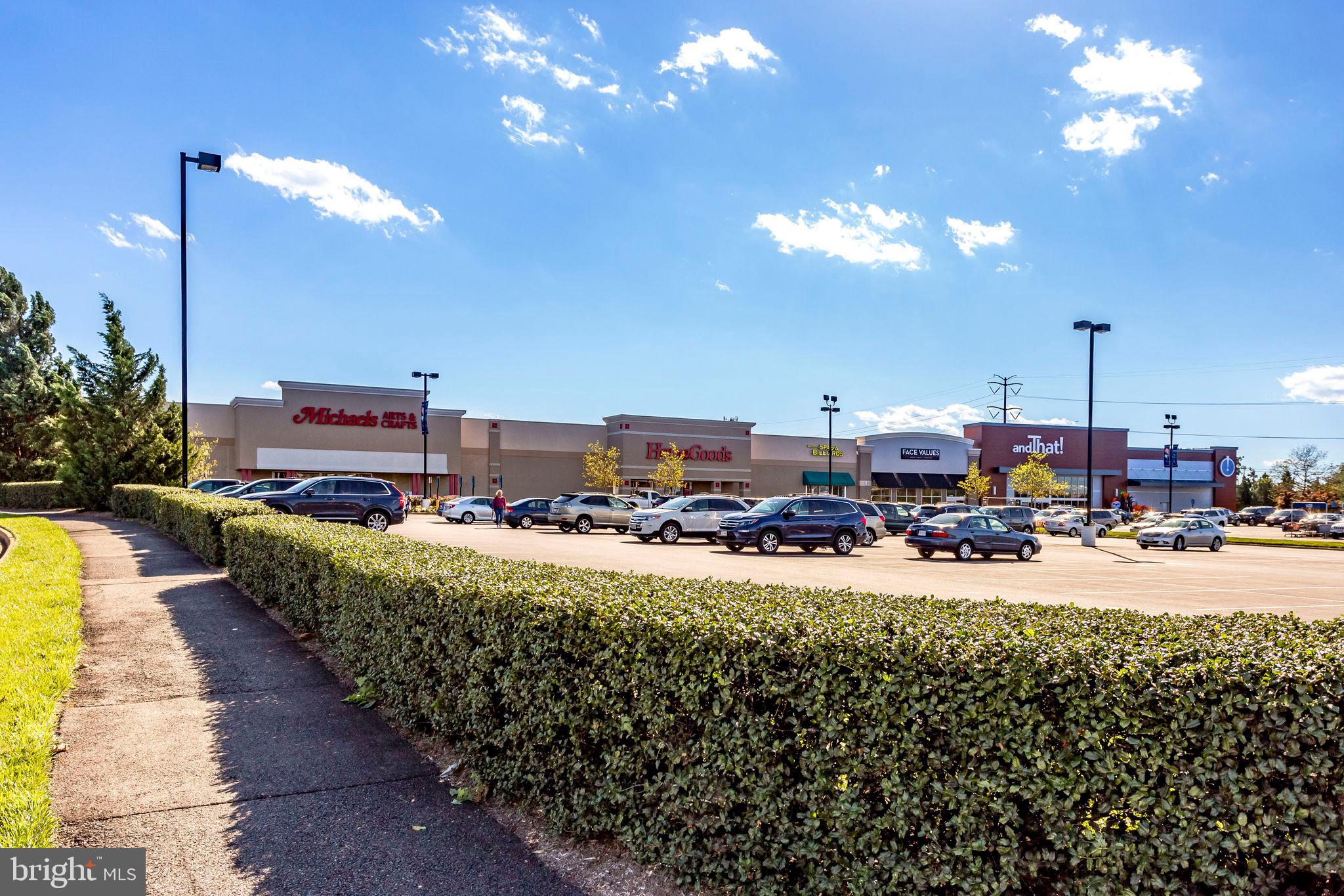 HAMPTON FOREST - Residential