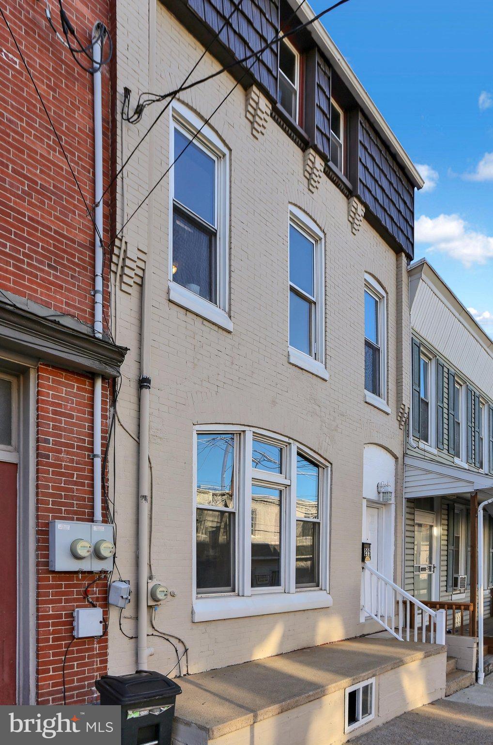 226 S 4TH STREET