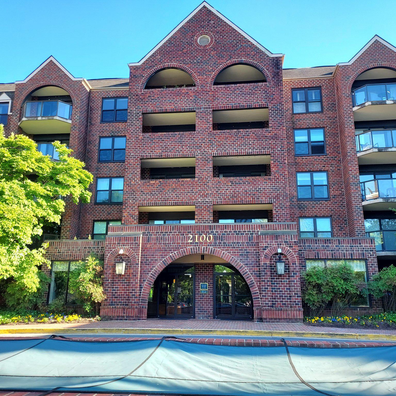 2100 LANGSTON BOULEVARD 425