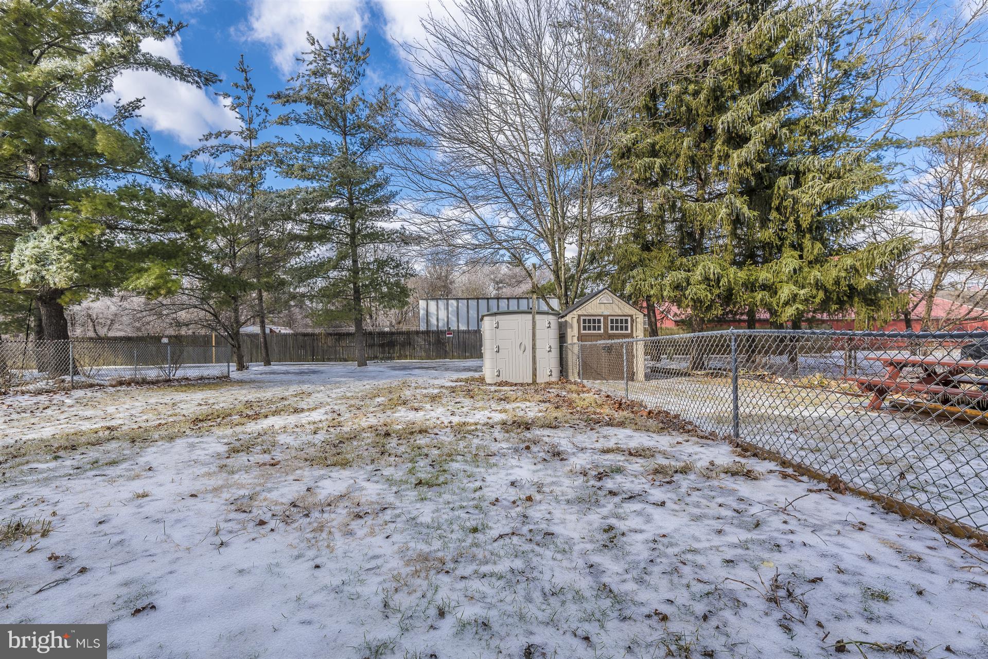 SPRINGBROOK - Residential