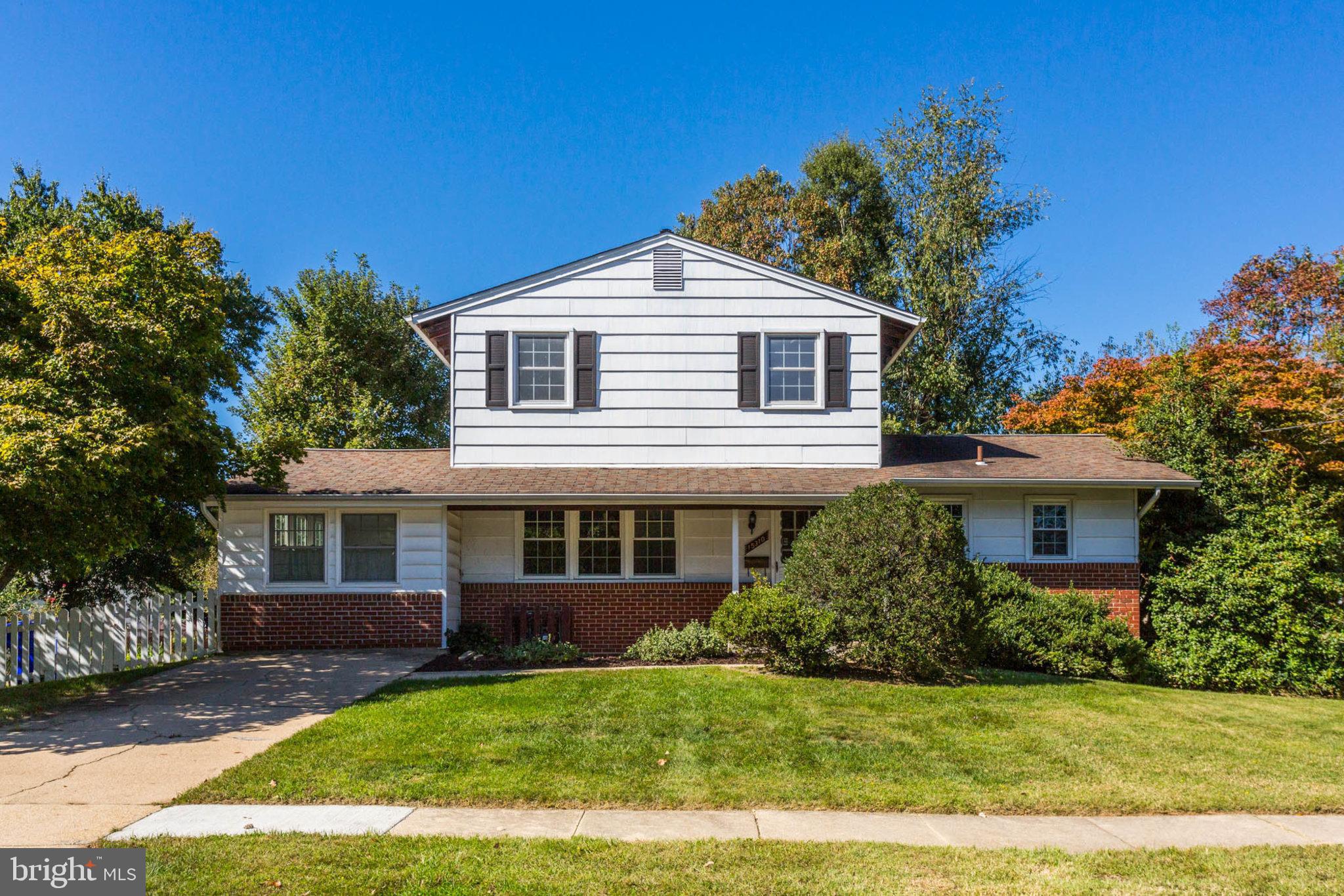 LAURELTON - Residential