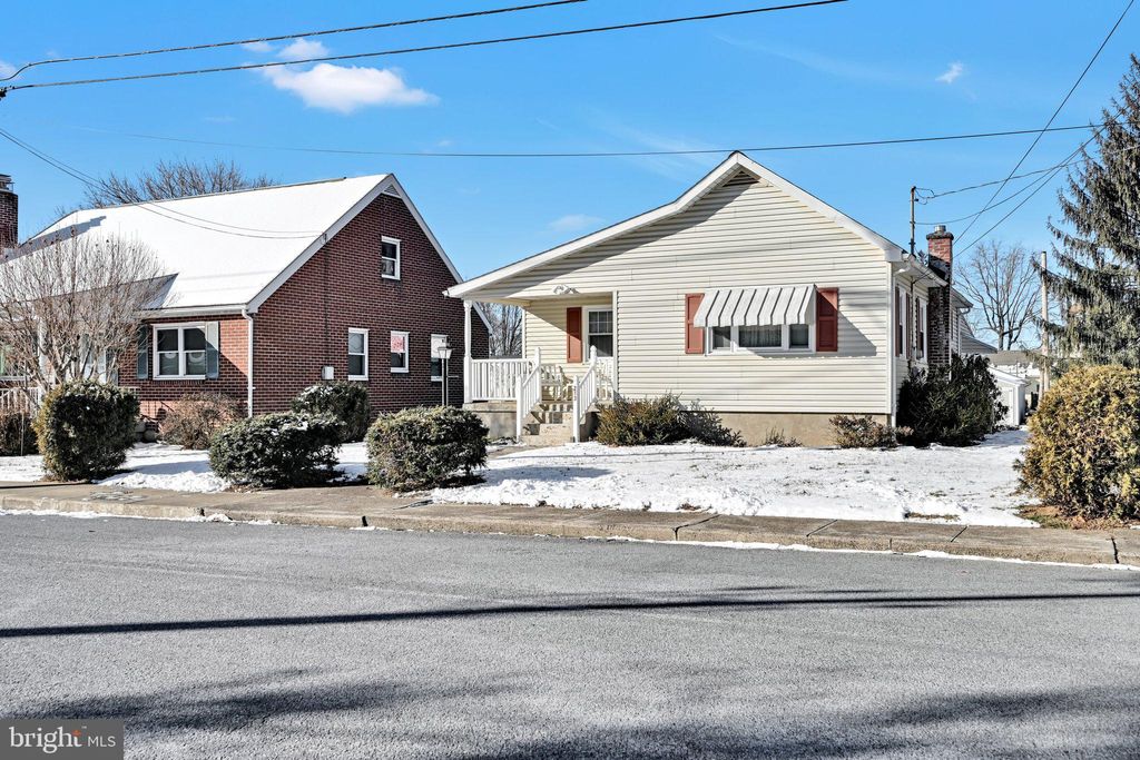 Photo of 213 Hoffer Street, MIDDLETOWN, PA 17057 (MLS # PADA2052996)