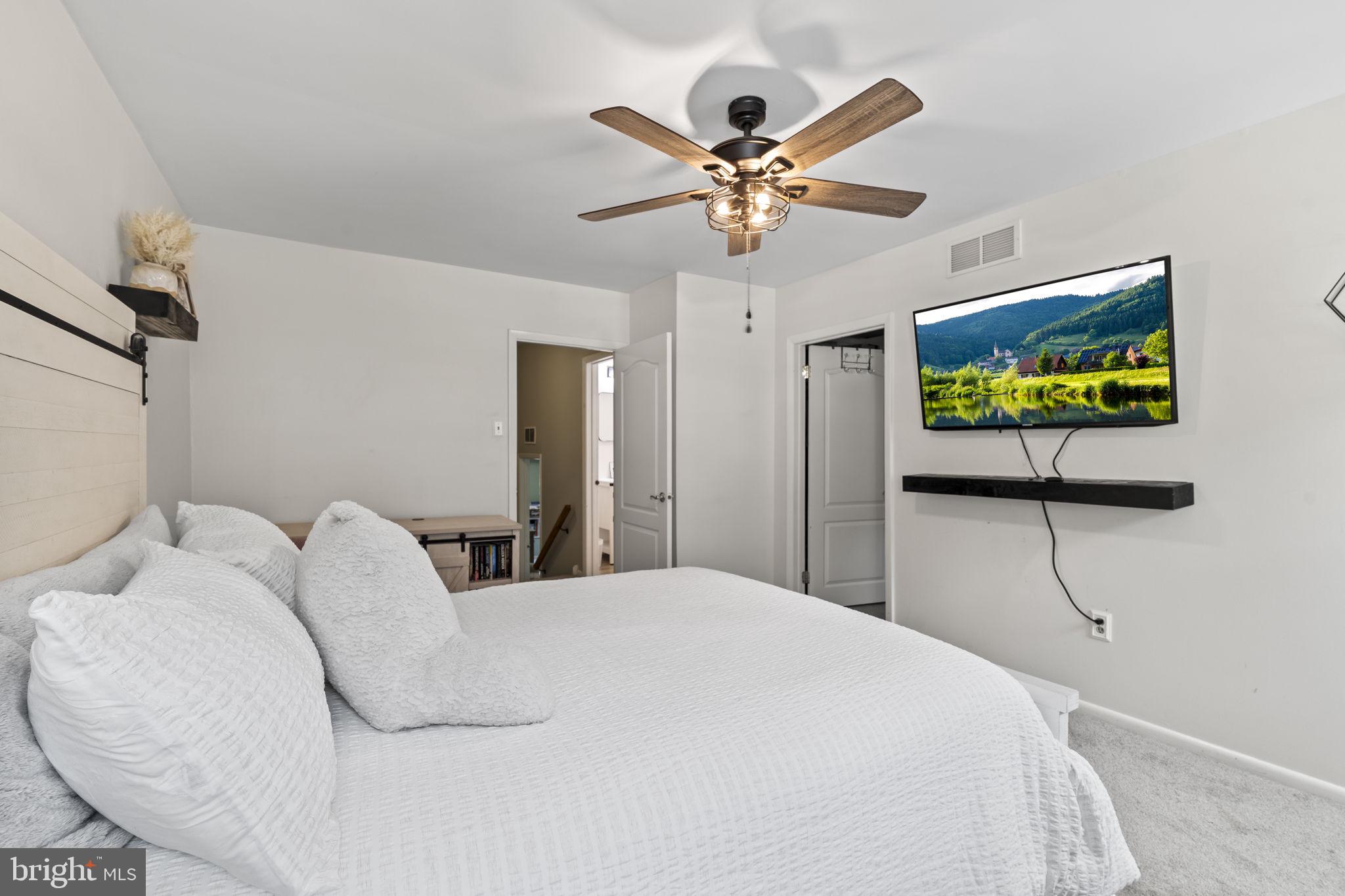 APPLE HILL - Residential