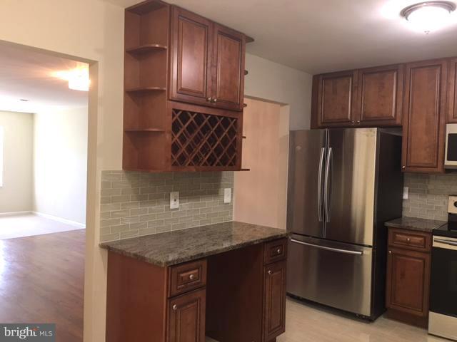 LAUREL LAKES PLAT 4 - Residential