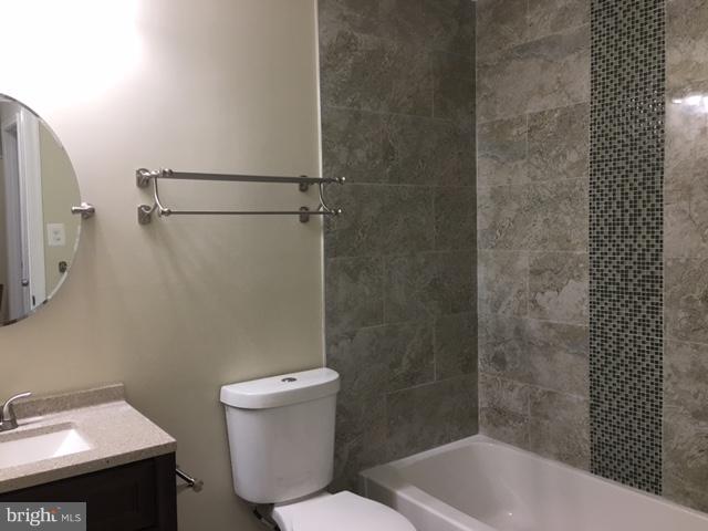 LAUREL LAKES PLAT 4 - Residential