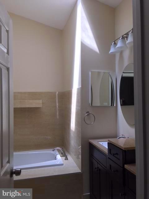 LAUREL LAKES PLAT 4 - Residential