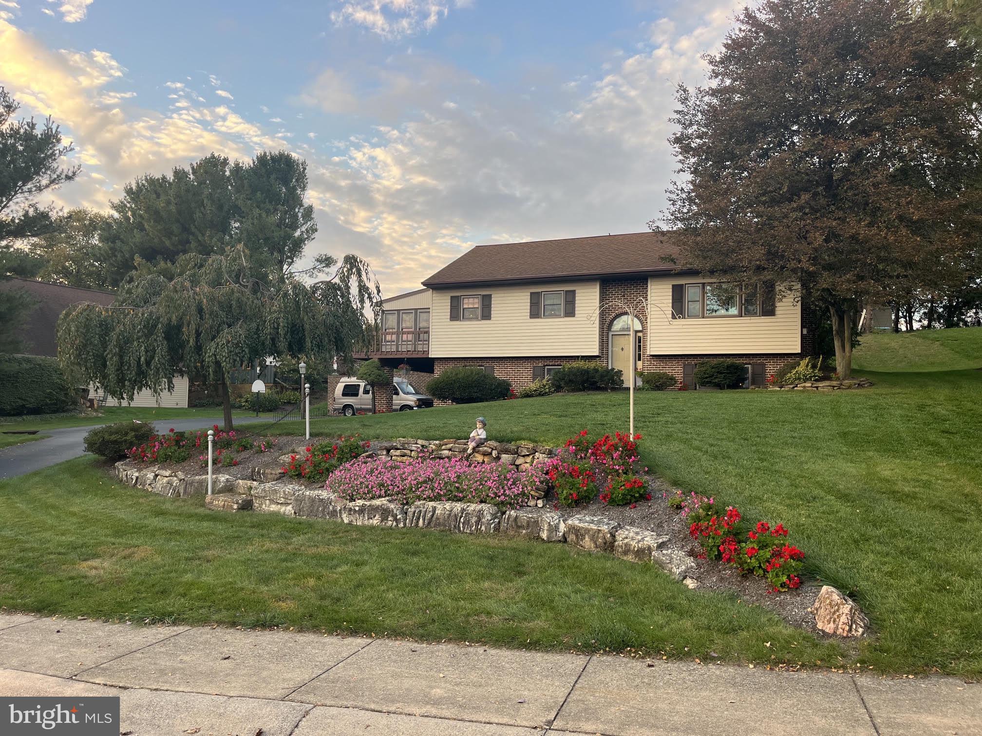 14 ECHO  VALLEY DRIVE