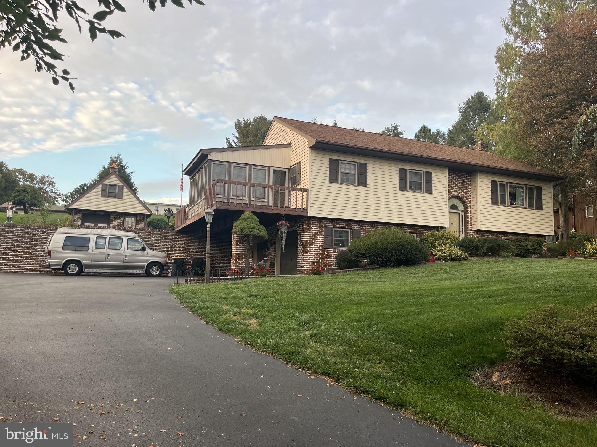 14 ECHO  VALLEY DRIVE