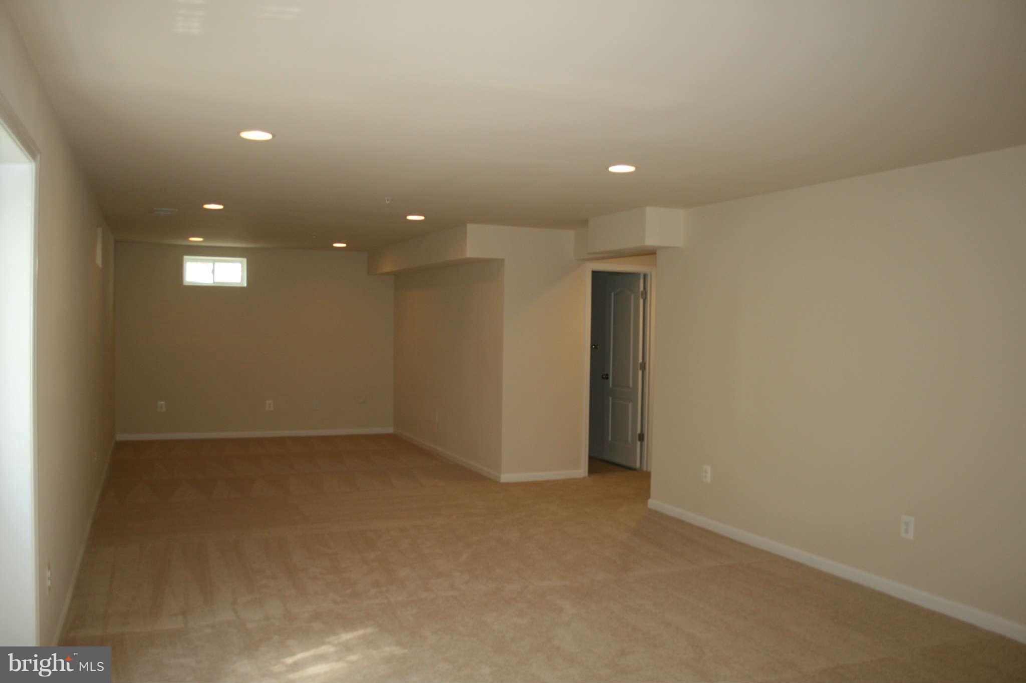 HIGHLAND FARMS - Residential Lease