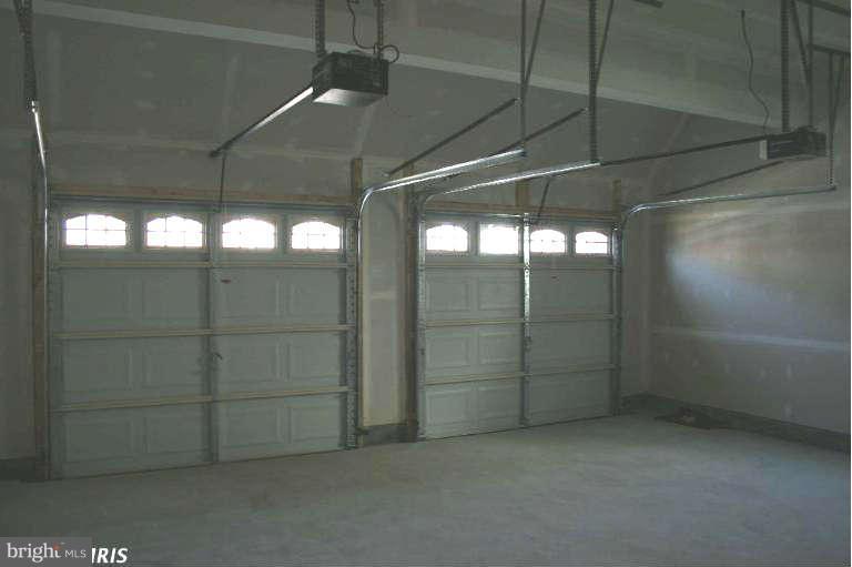 HIGHLAND FARMS - Residential Lease