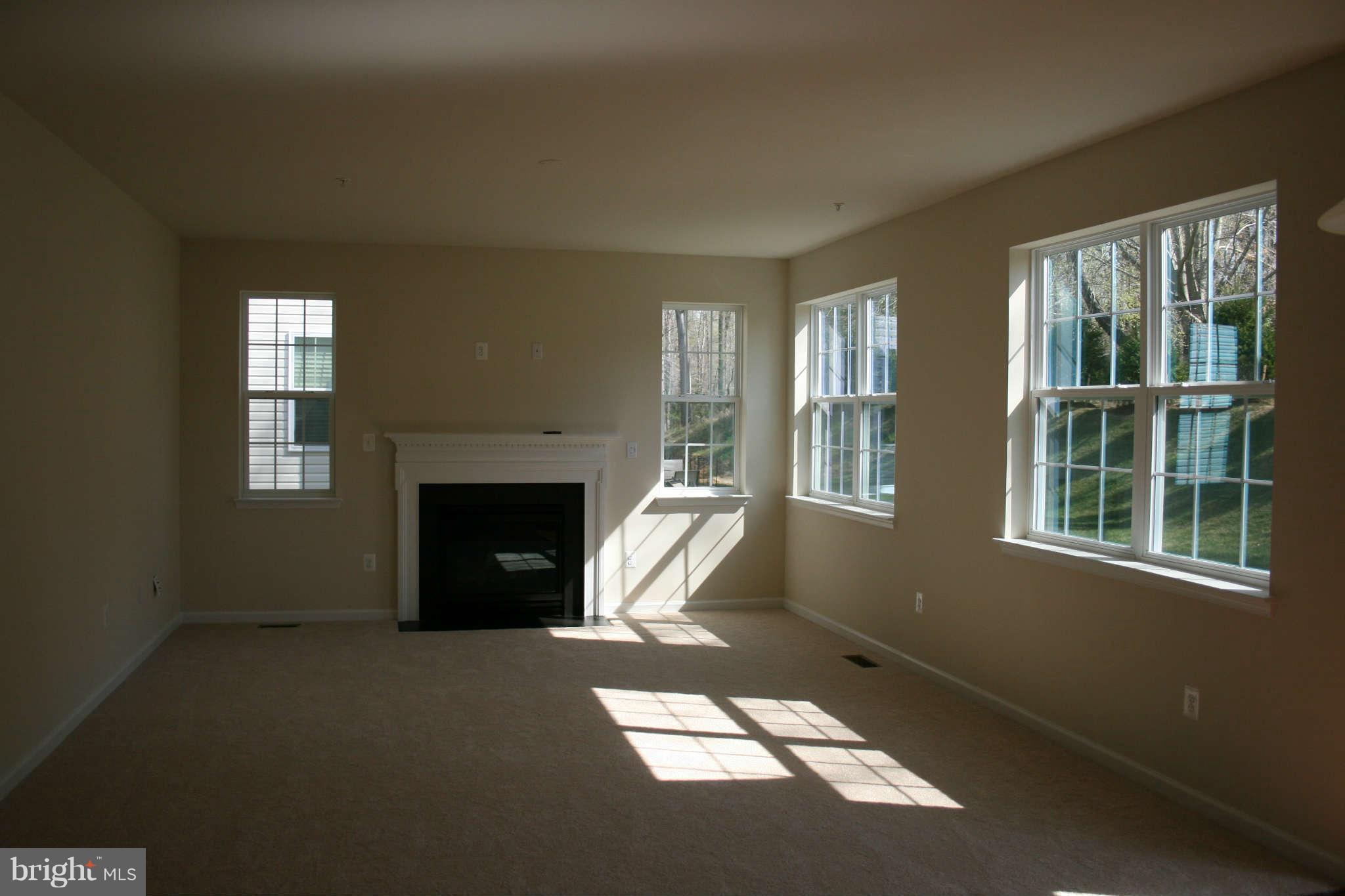 HIGHLAND FARMS - Residential Lease