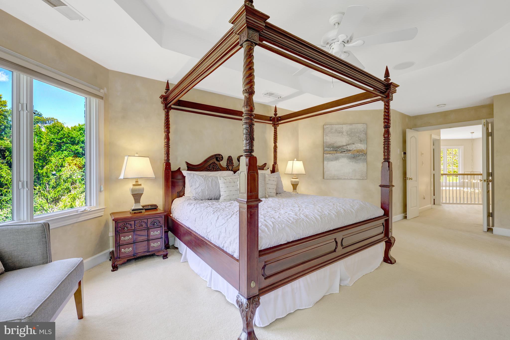 ELGIN MANOR - Residential