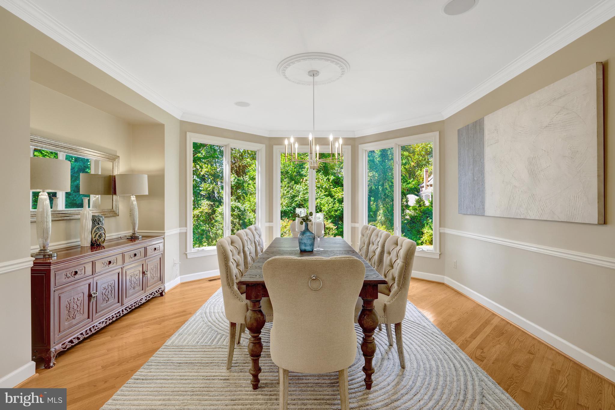 ELGIN MANOR - Residential