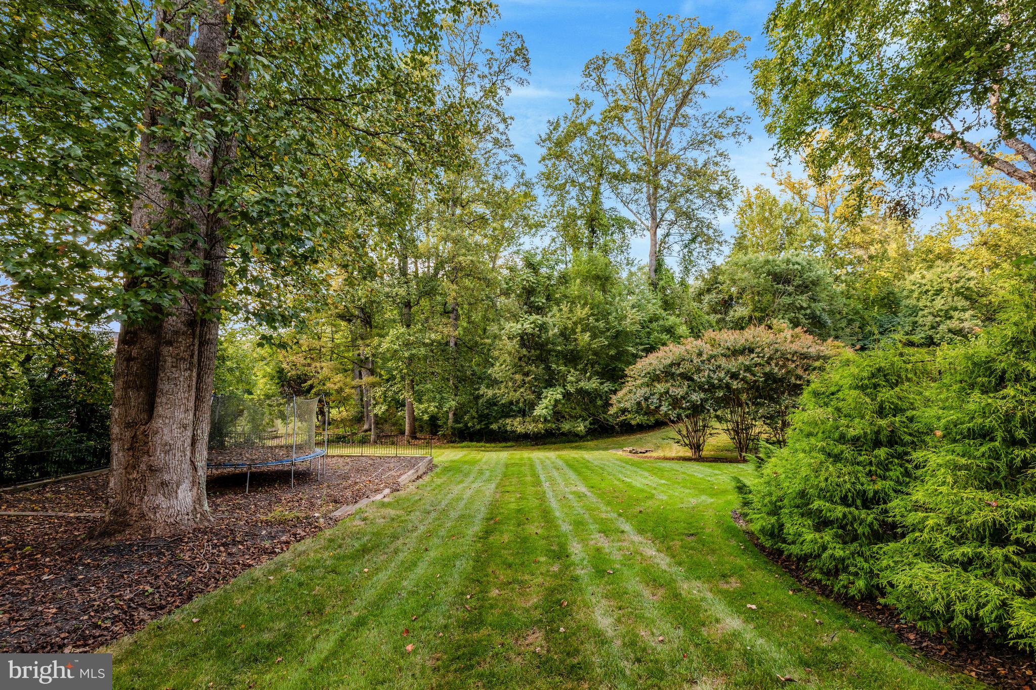 ELGIN MANOR - Residential