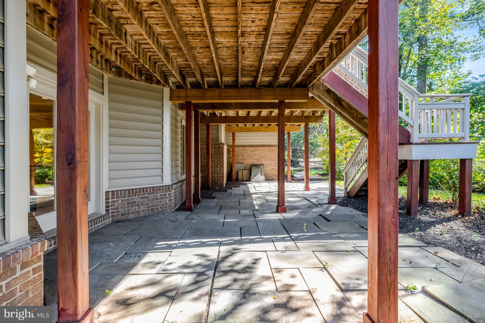 ELGIN MANOR - Residential