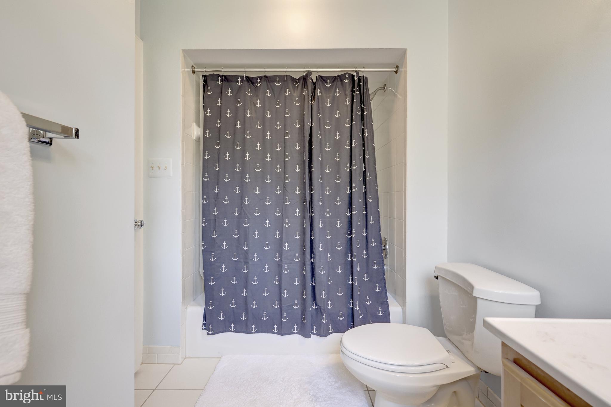 ELGIN MANOR - Residential