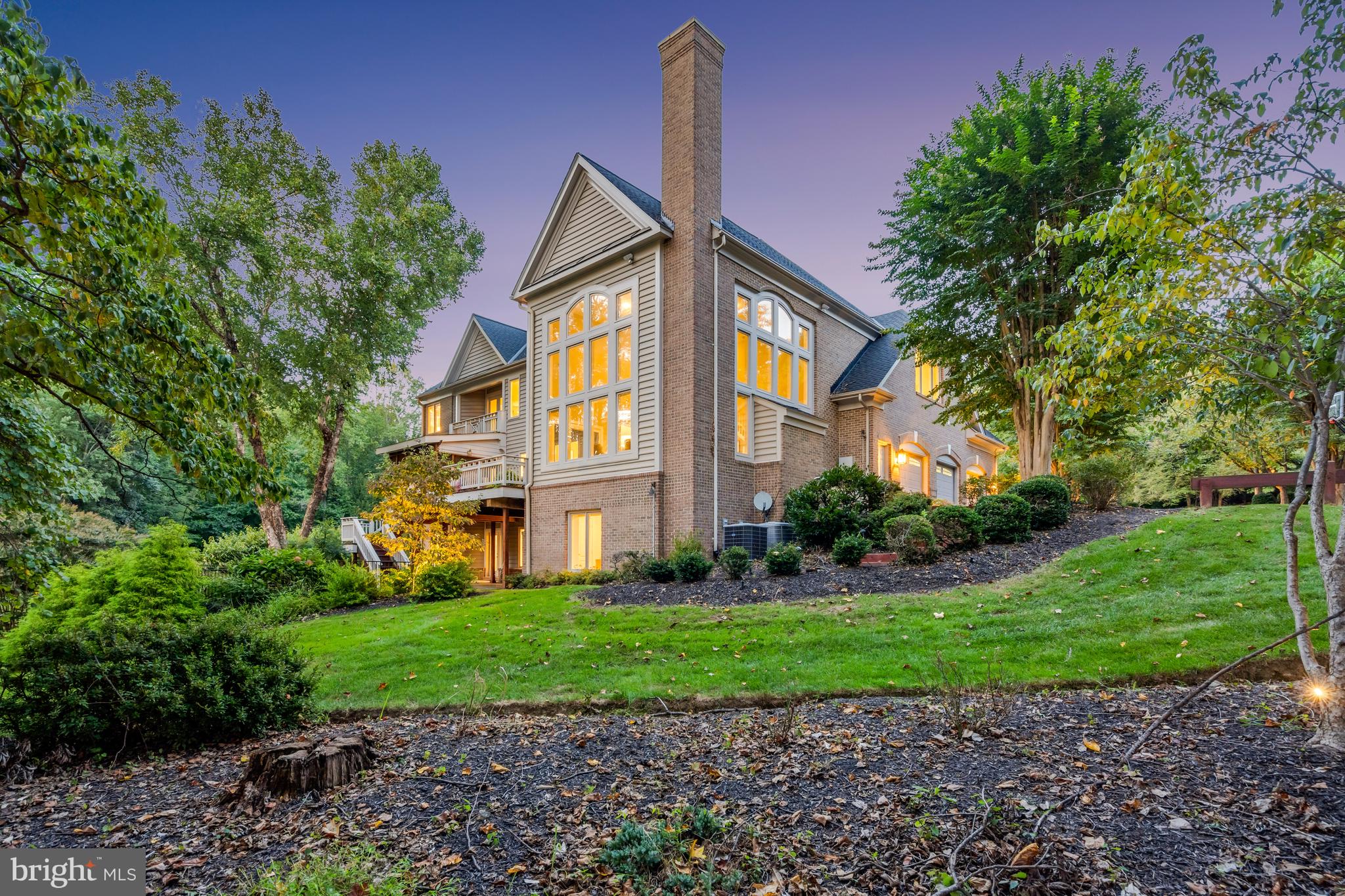 ELGIN MANOR - Residential