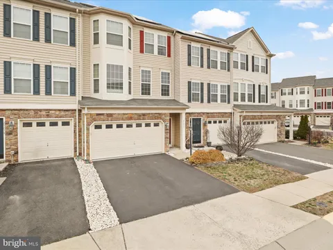 25077 Cypress Mill Terrace, Aldie, VA MLS: VALO2088308