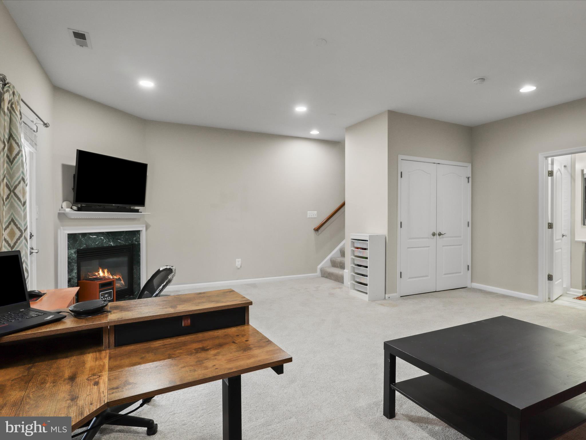 STONE RIDGE - Residential Lease