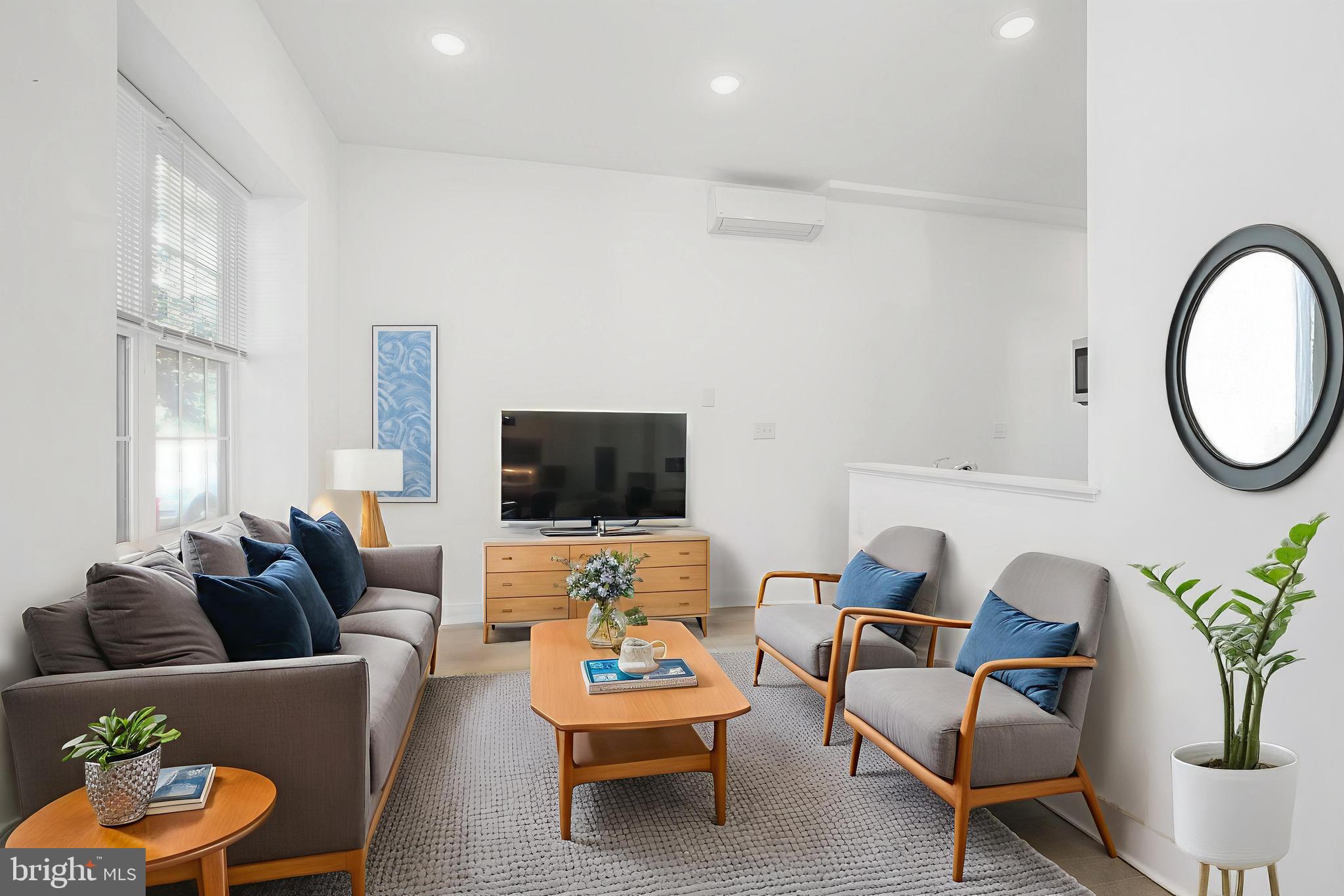 EAST KENSINGTON - Residential Lease