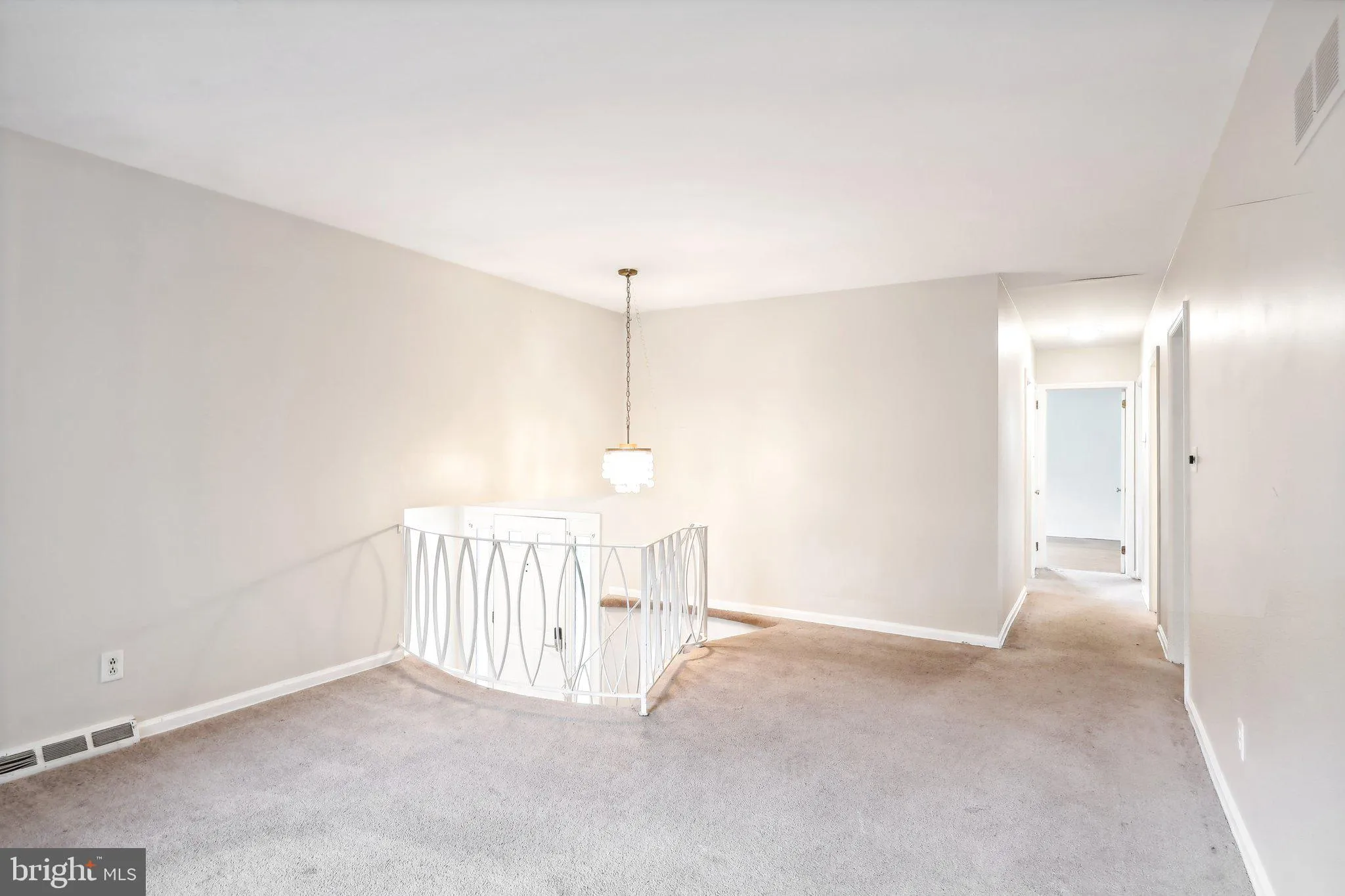 Wilmington, Delaware 19808, United States, 4 Bedrooms Bedrooms, ,3 BathroomsBathrooms,Residential,Contingent,23261