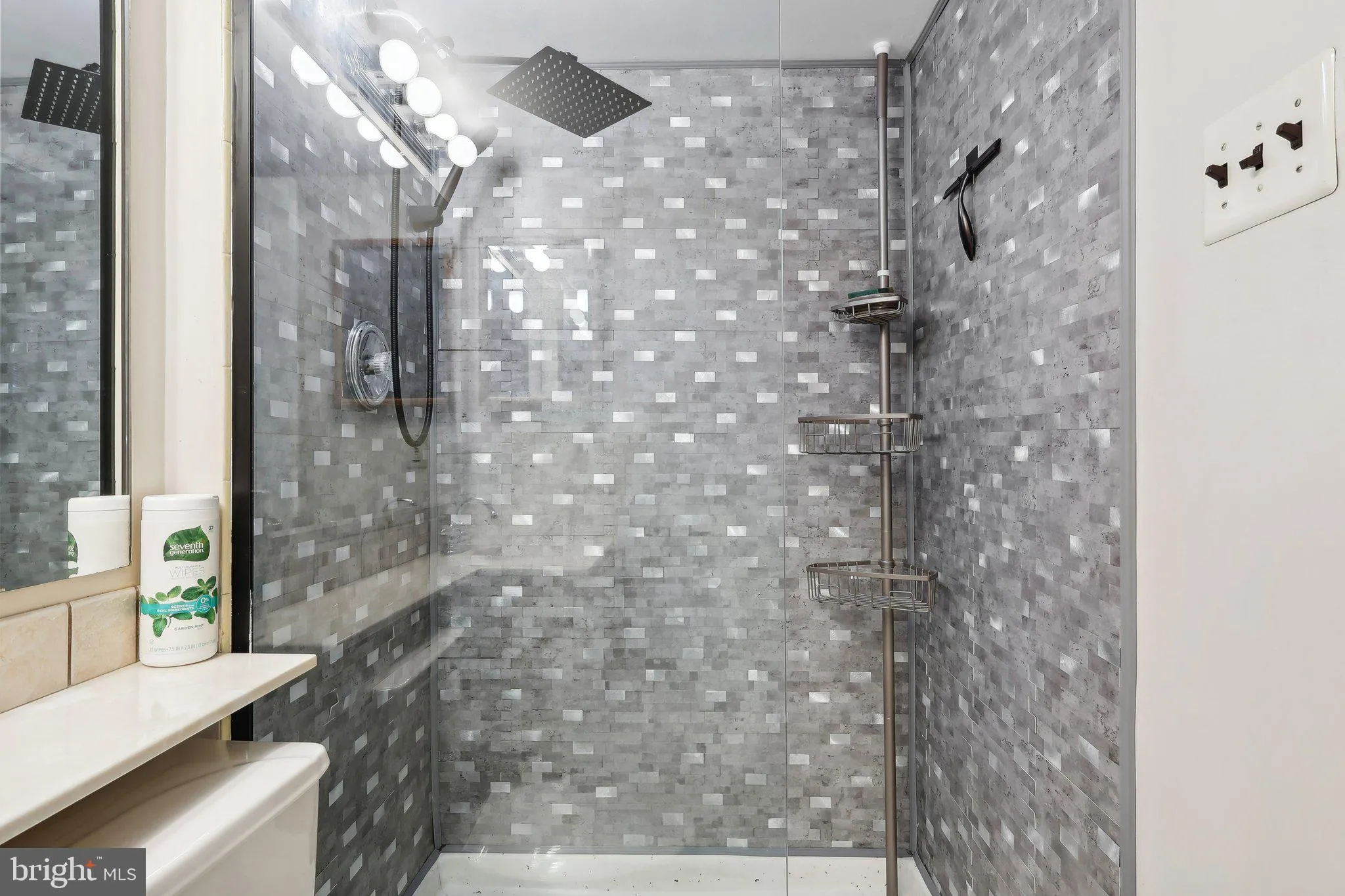 Wilmington, Delaware 19808, United States, 4 Bedrooms Bedrooms, ,3 BathroomsBathrooms,Residential,Contingent,23261